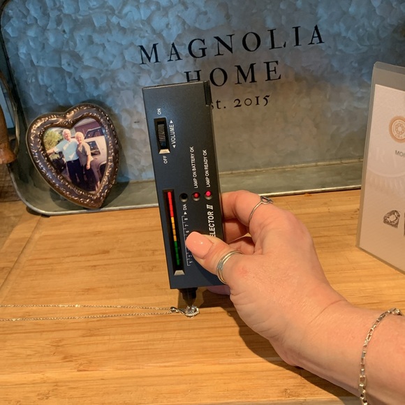 #36 Over 1 ctw tear drop Moissanite necklace - Picture 8 of 9